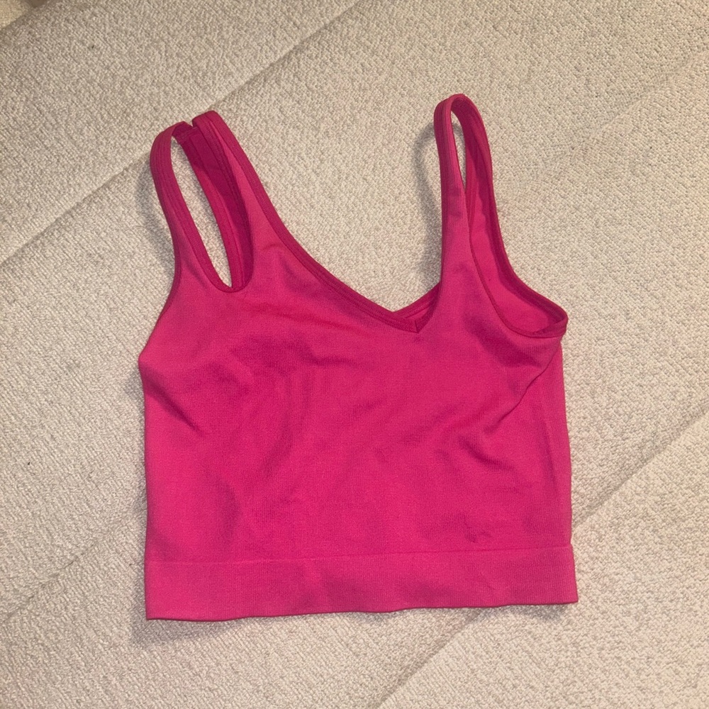 pink tank top